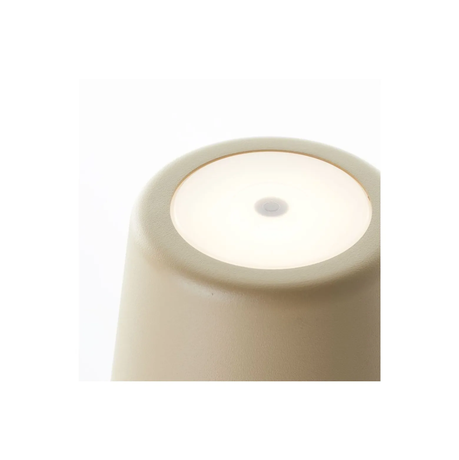 Brilliant Bordslampa Kaami Metall Plast Brun 2W 310lm - 830 Varm Vit | 100mm - IP44 - Utomhus - Dimbar