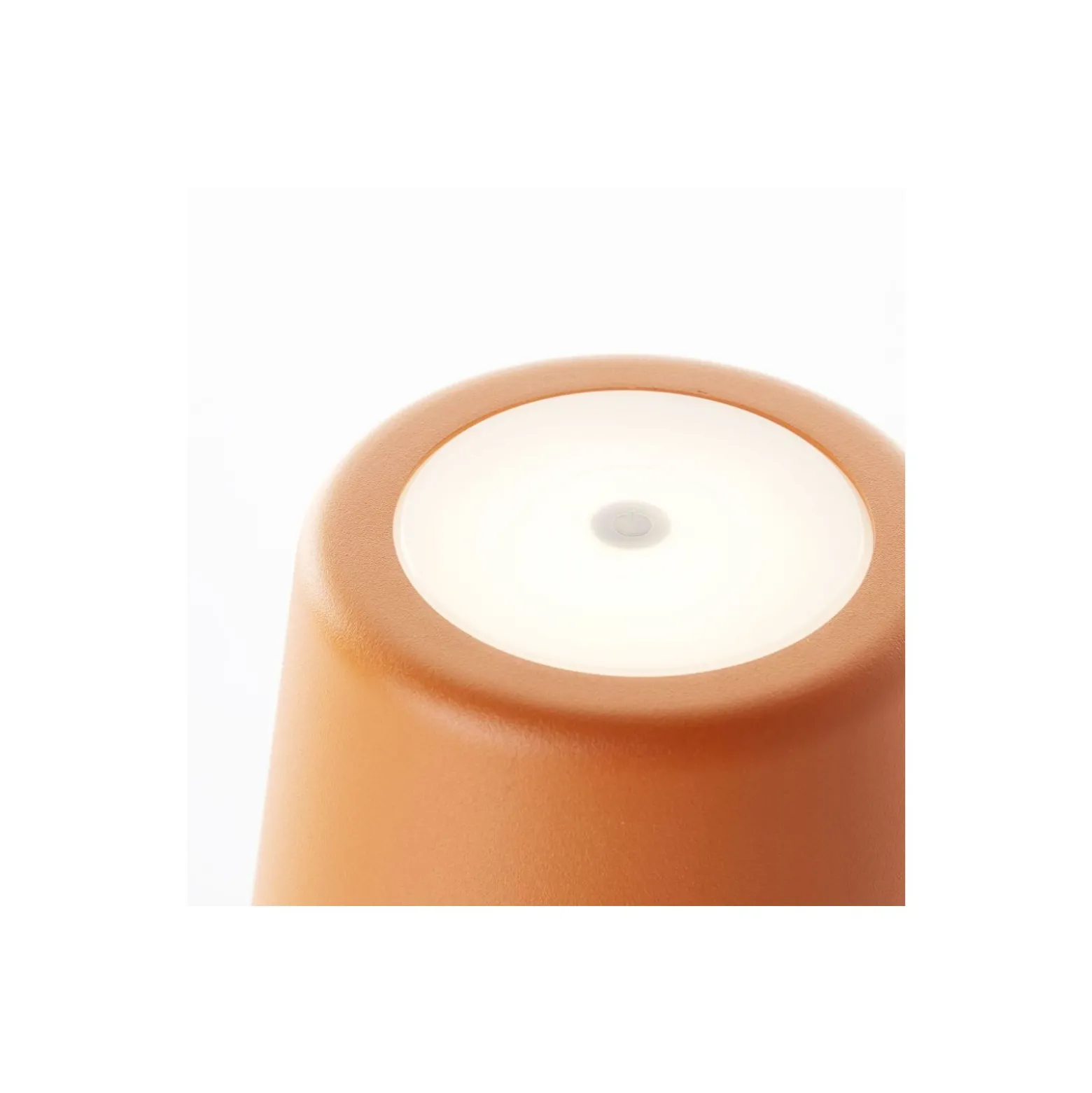 Brilliant Bordslampa Kaami Metall Plast Apelsin 2W 310lm - 830 Varm Vit | 100mm - IP44 - Utomhus - Dimbar
