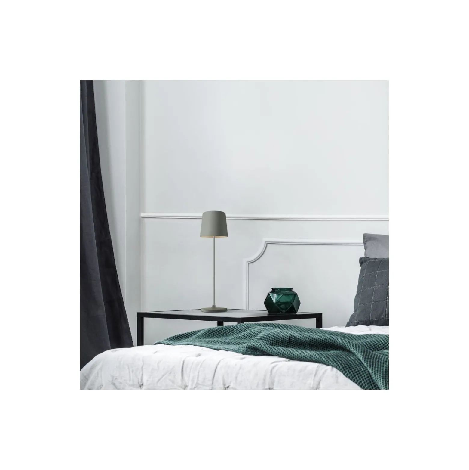 Brilliant Bordslampa Kaami Metall Plast Grå 2W 310lm - 830 Varm Vit | 100mm - IP44 - Utomhus - Dimbar