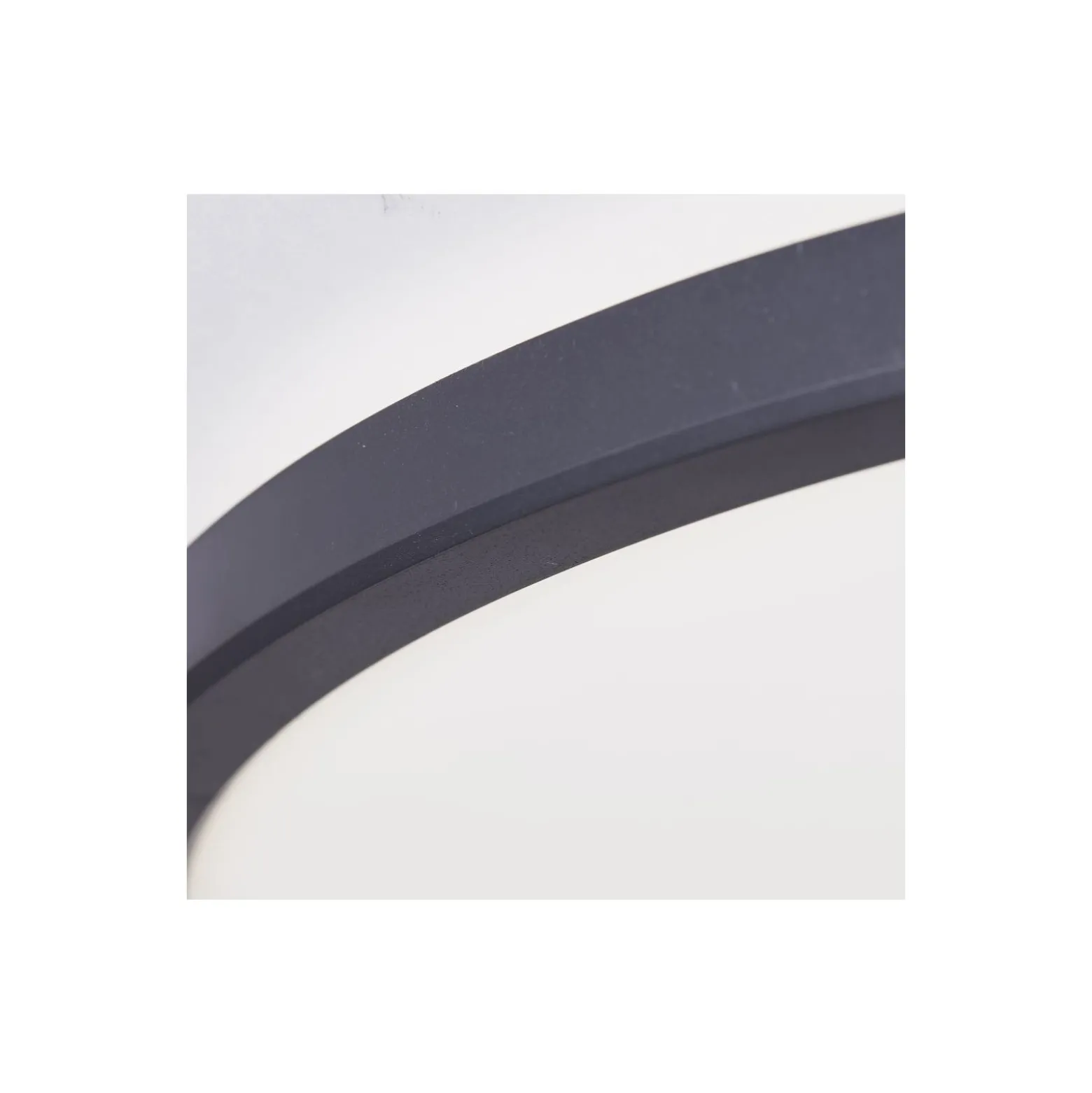 Brilliant Brennan Taklampa Plast Svart Vit 30W 4000lm - 840 Kallvit | 541mm - IP44 - 3-Stegs Dimbar