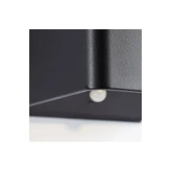 Brilliant Iseo Vägglampa Plast Svart 4W 300lm - 830 Varm Vit | IP44 - Utomhus - Rörelse- och Ljussensor - USB Uppladdningsbar