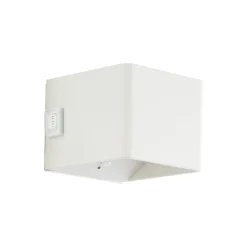 Brilliant Iseo Vägglampa Plast Vit 4W 300lm - 830 Varm Vit | IP44 - med USB