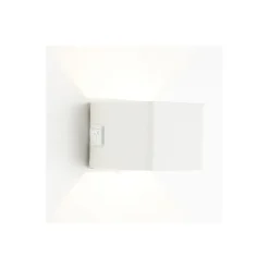 Brilliant Iseo Vägglampa Plast Vit 4W 300lm - 830 Varm Vit | IP44 - med USB