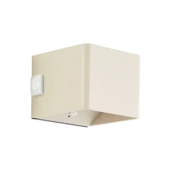 Brilliant Iseo Vägglampa Plast Beige 4W 300lm - 830 Varm Vit | IP44 - Utomhus - Rörelse- och Ljussensor - USB Uppladdningsbar