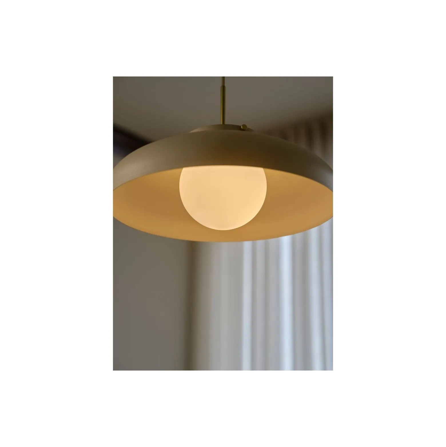 DFTP by Nordlux Latif Pendellampa Metall och Glas Beige | 400mm - Passande för E14