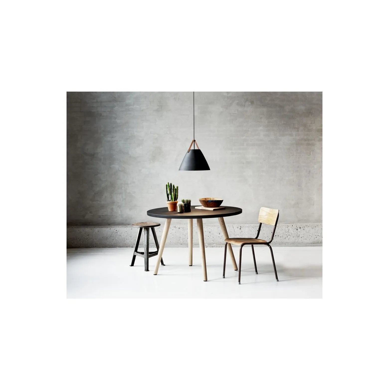 DFTP by Nordlux Pendellampa Strap 48 Svart - Metall | E27 Max 40W