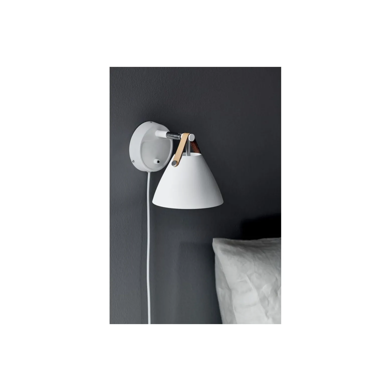 DFTP by Nordlux Strap 15 Vägglampa Metall och Leather Vit | Passande för GU10