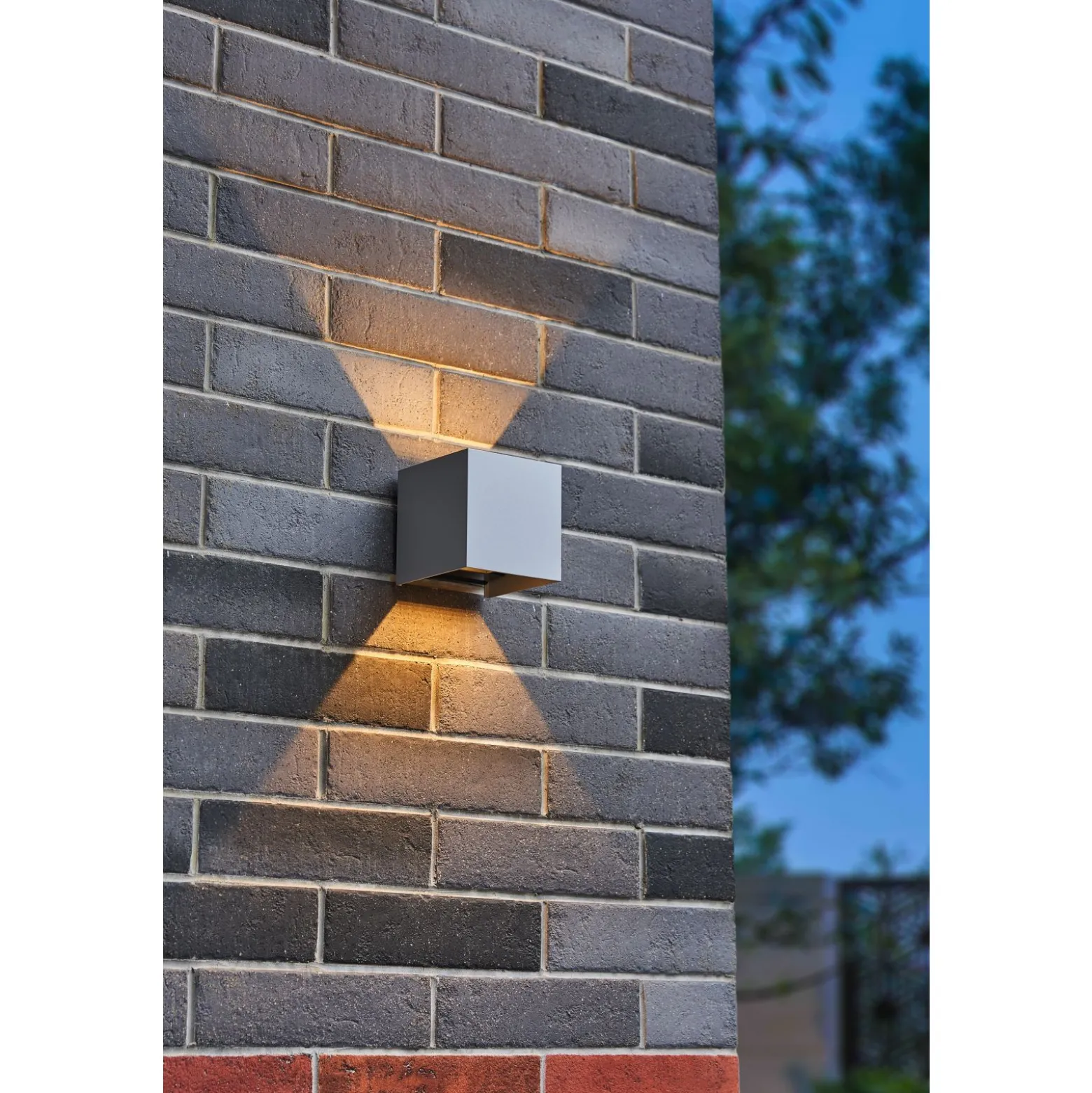 D'Lite Vägglampa Elingen Silver 4.9W 480lm - 830 Varm Vit