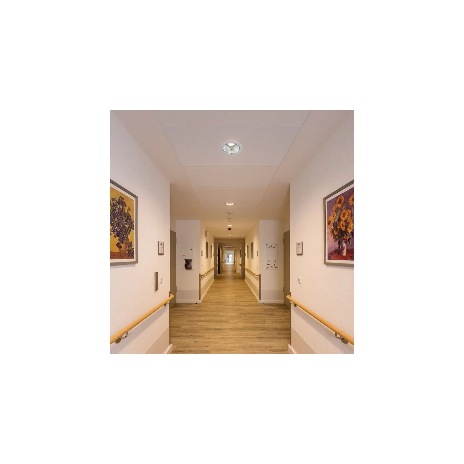 Dotlux LED Downlight Cirkel Vit 25W 90D - 830-857 CCT | 228mm - Utskärning 200mm - UGR <19