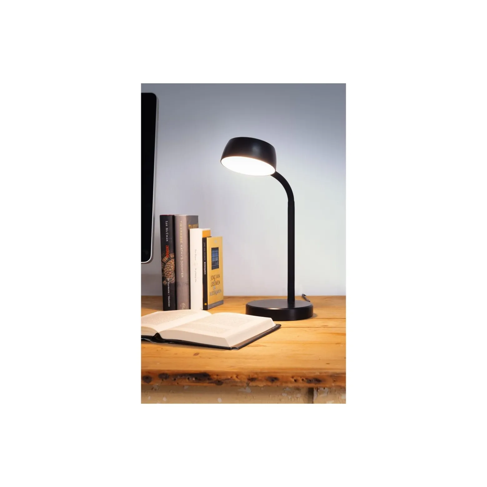 Eglo Bordslampa Cabales Svart 4.6W 490lm - 830 Varm Vit | IP20