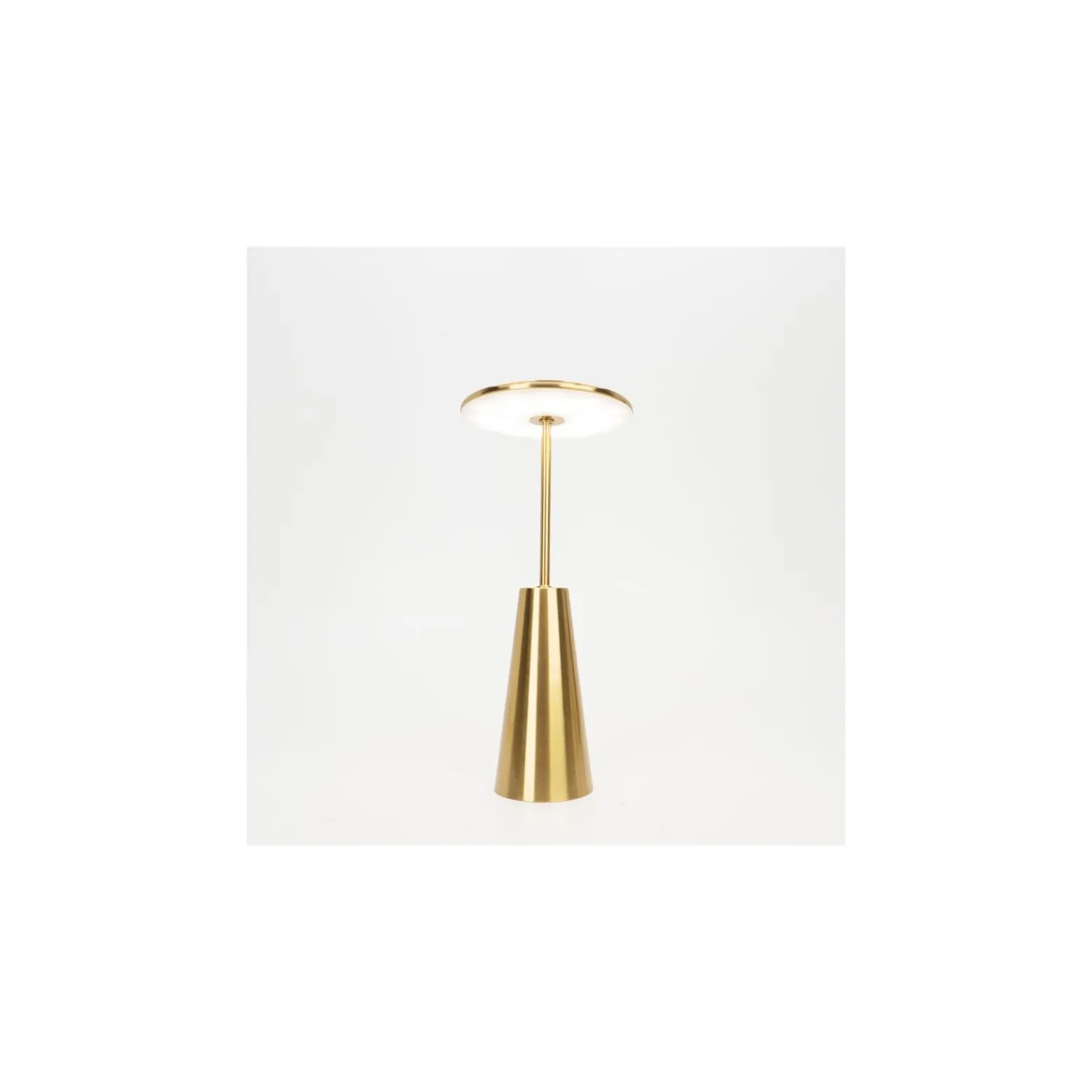 Eglo Bordslampa Piccola Stål Guld 2W 270lm - 824-830-840 CCT | IP54 - Touch Dimbar - USB-C