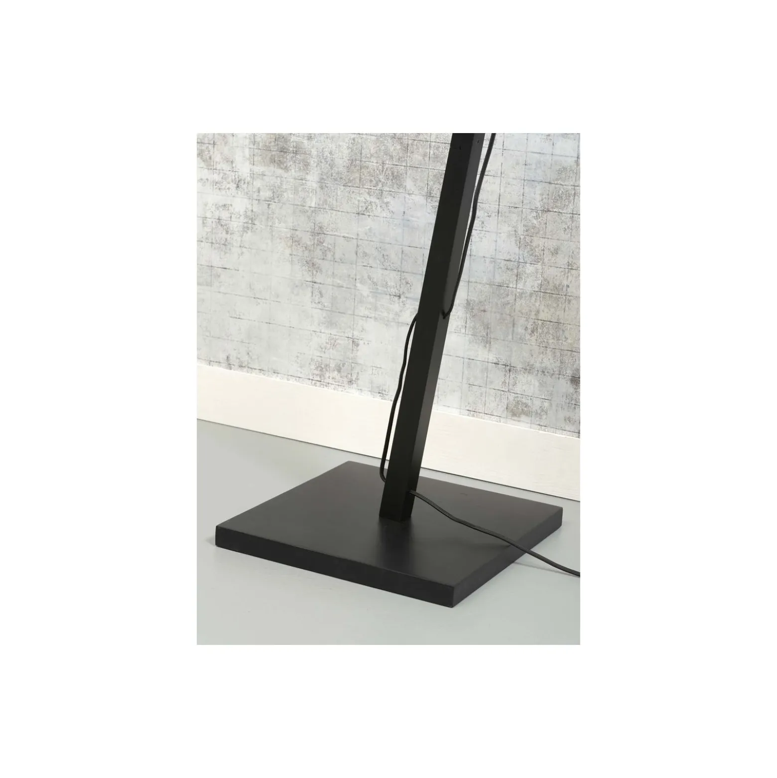 Good&Mojo Golvlampa Iguazu Bambu Svart | Passande för 1x E27