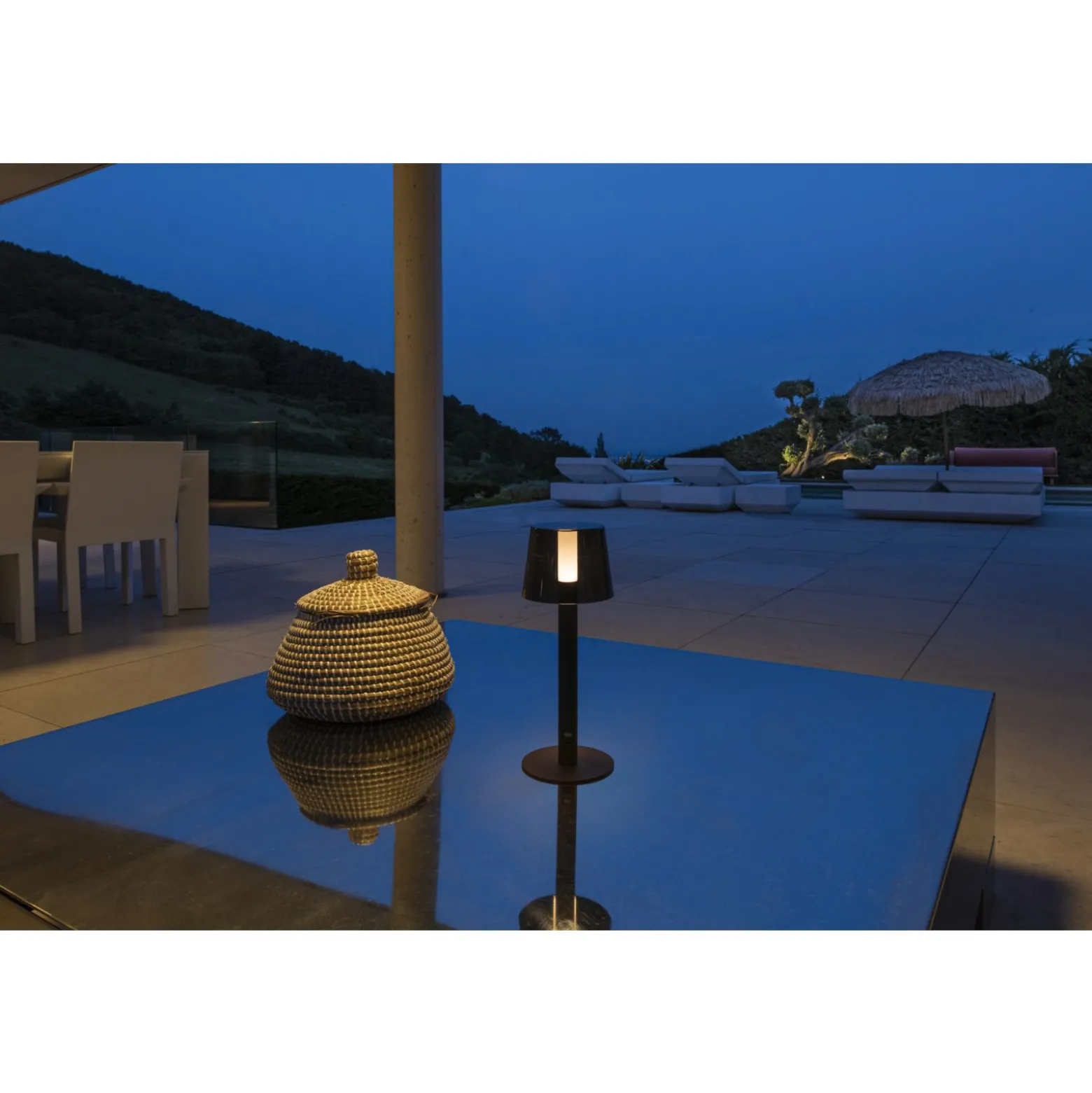 SLV Taha Bordslampa Aluminium Svart 5W 200lm - 827 Extra Varm Vit | - IP65 - Touchdimmerbar